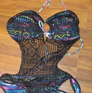 One-piece bathing suit